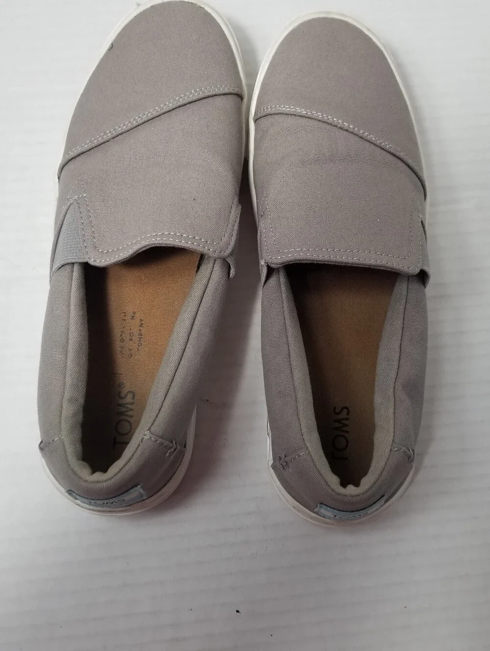 TOMS WOMEN'S LOAFERS SIZE 6.5